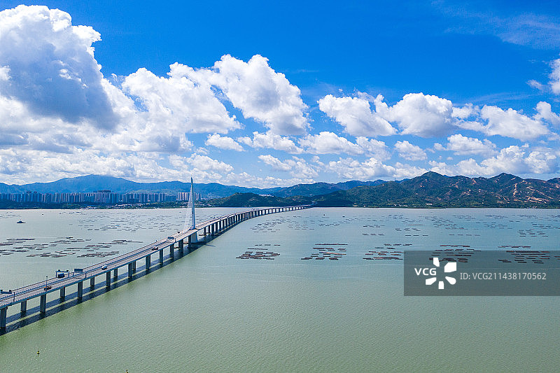 深圳湾大桥看香港流浮山方向图片素材
