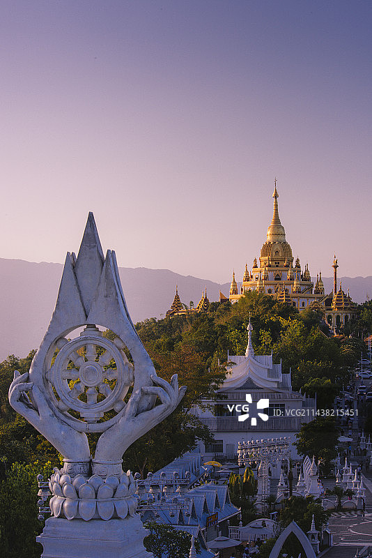 金银同框图片素材