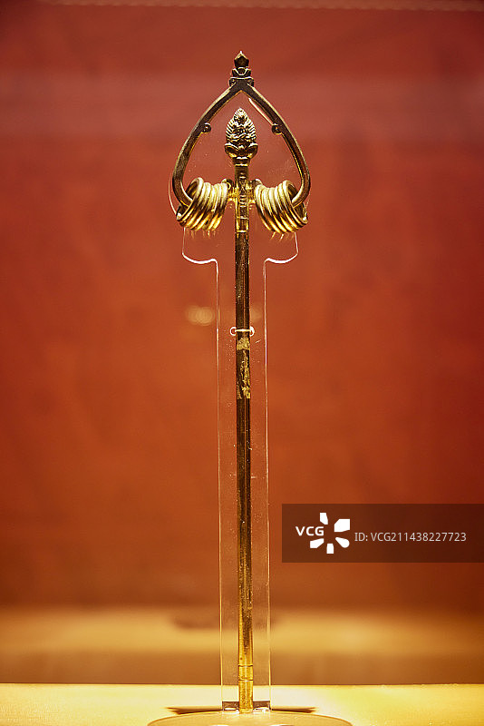 单轮十二环纯金锡杖图片素材