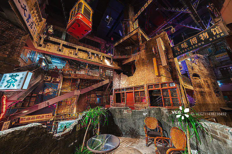 湖南省长沙市（长沙文和友）复古街区室内空间图片素材