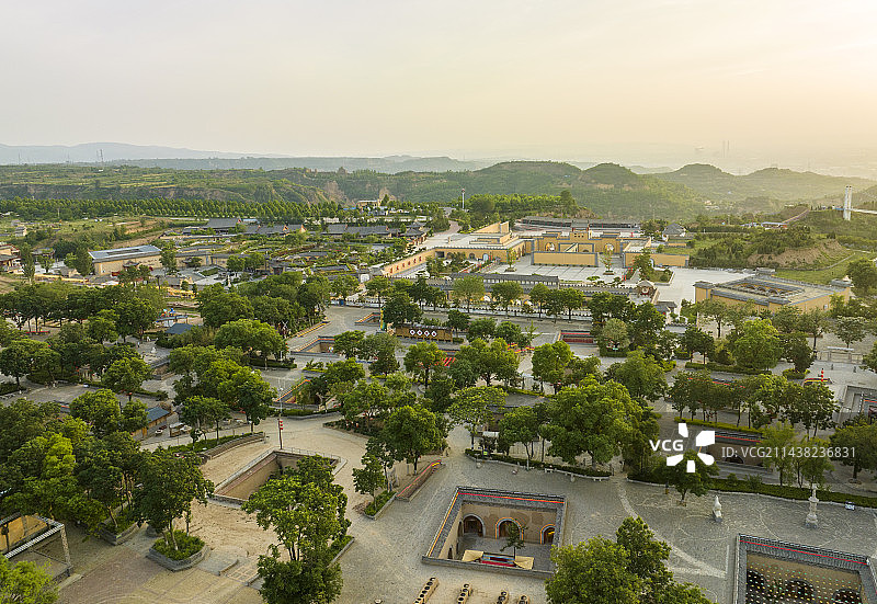河南省三门峡市陕州地坑院航拍图片图片素材