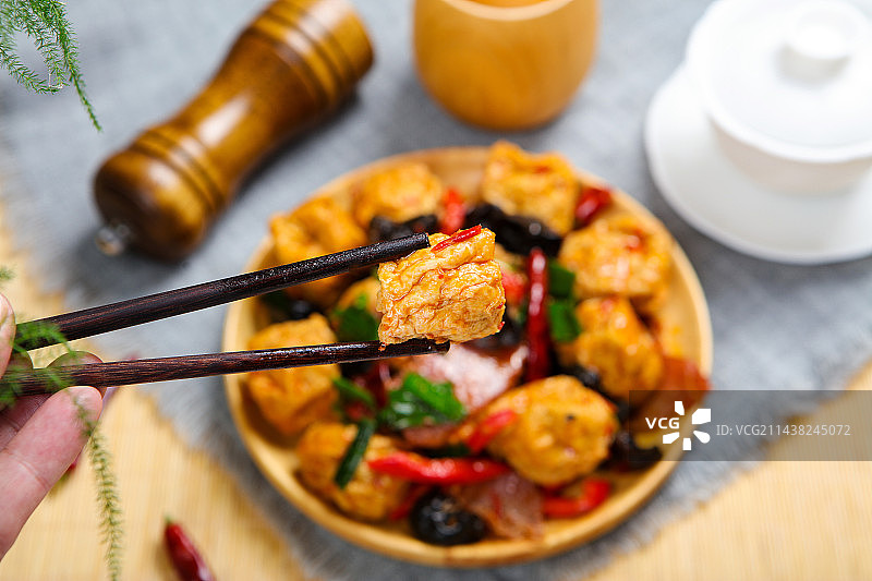 营养美味农家菜小炒豆腐酿肉图片素材