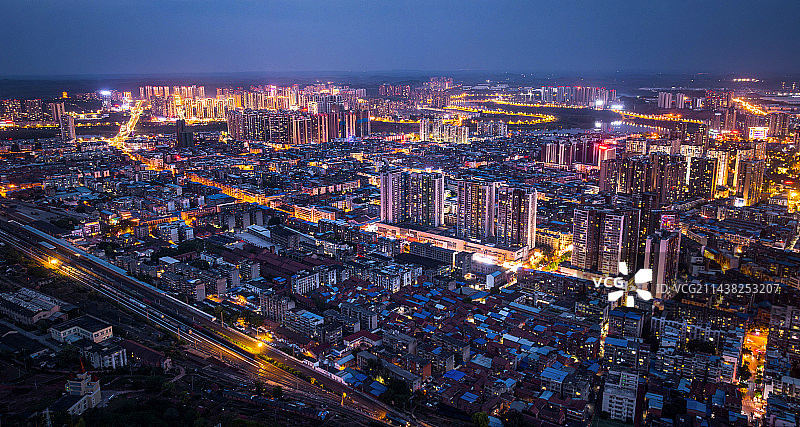 航拍四川资阳绚丽多彩的城市夜色图片素材