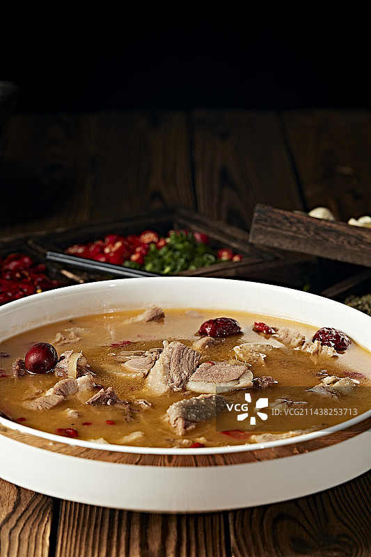 红枣枸杞炖滋补老鸭汤图片素材