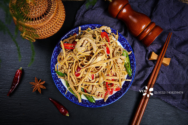 美味下酒菜小炒豆腐皮肉丝图片素材