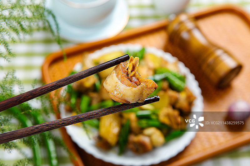 香辣美味特色菜青椒炒鸡肉图片素材