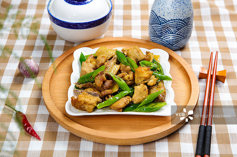 美味家常菜青辣椒炒鸡肉图片素材