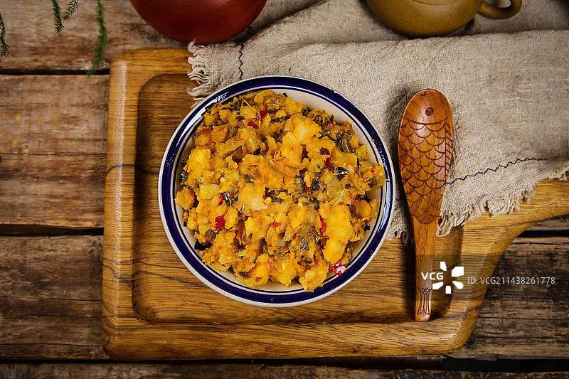 酸辣美味特色菜酸菜炒土豆泥图片素材