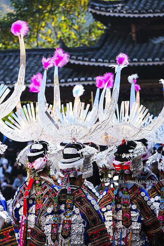 贵州省黔东南苗族侗族自治州雷山县千户苗寨景区鼓藏节盛大场面图片素材