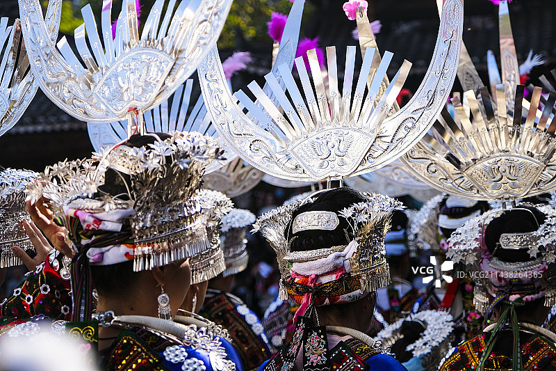 贵州省黔东南苗族侗族自治州雷山县千户苗寨景区鼓藏节盛大场面图片素材