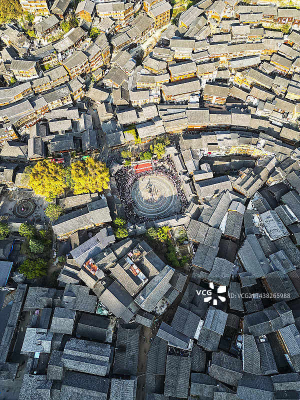 贵州省黔东南苗族侗族自治州雷山县千户苗寨景区鼓藏节航拍视角图片素材