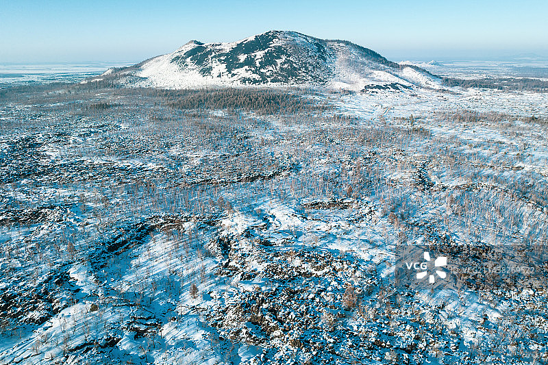 黑龙江五大连池黑龙山老黑山火山口航拍图片素材