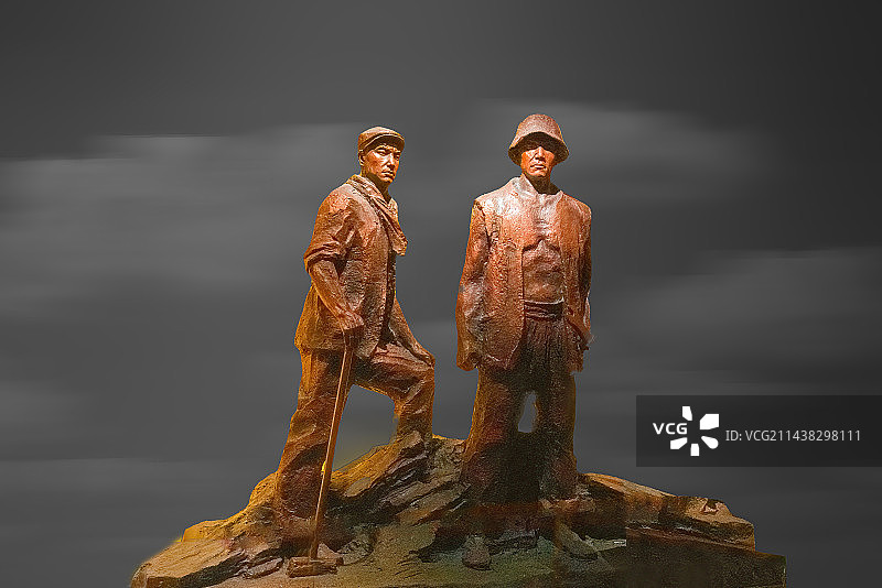 雕塑，铜像，工人，学生图片素材