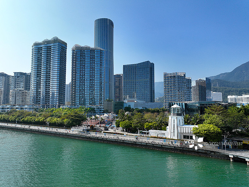广东省深圳市盐田区壹海城中央公园灯塔图书馆航拍图片素材