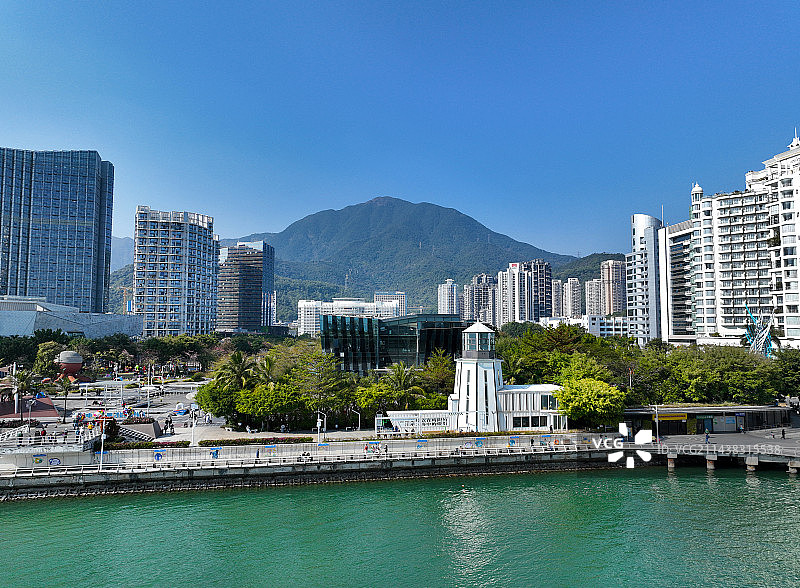 广东省深圳市盐田区壹海城中央公园灯塔图书馆航拍图片素材