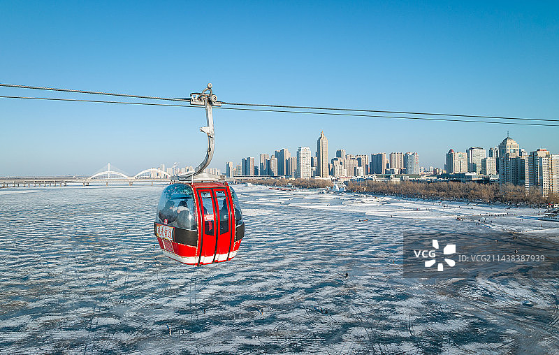 黑龙江哈尔滨城市松花江索道图片素材