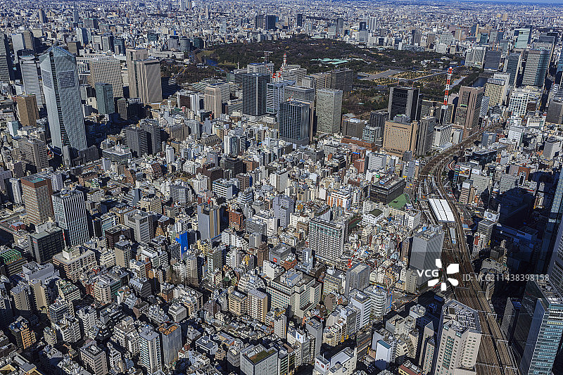 从上方拍摄的新桥站和新桥城市景观，东京都港区图片素材