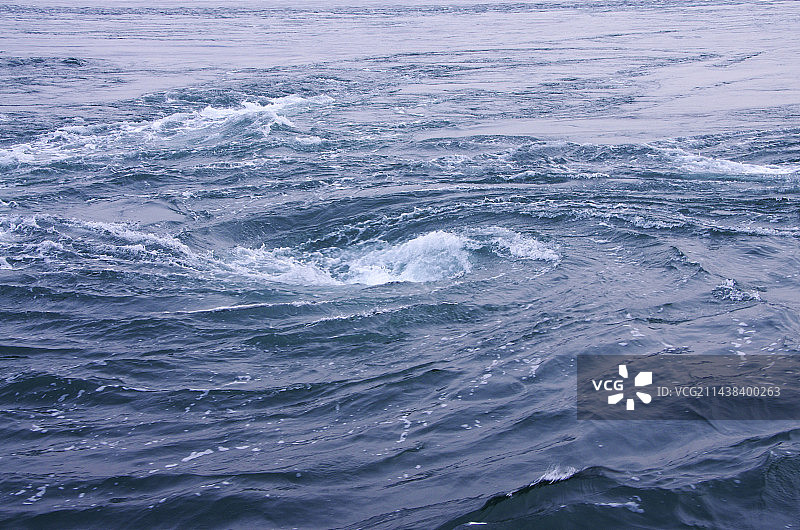德岛县鸣门海峡的漩涡图片素材