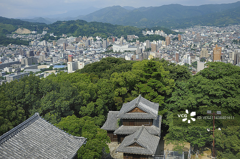 从日本爱媛县松山城眺望的景色图片素材