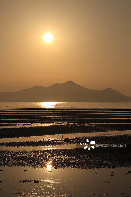 日本熊本县宇土市有明海和云仙岳图片素材
