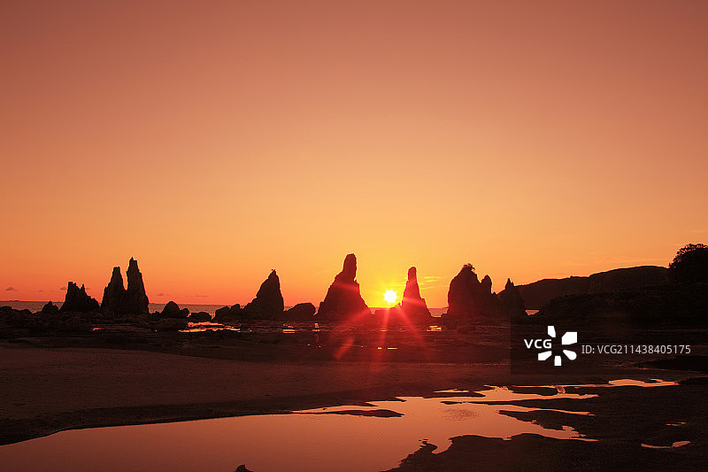 和歌山县串本町Hashikui悬崖的黎明图片素材