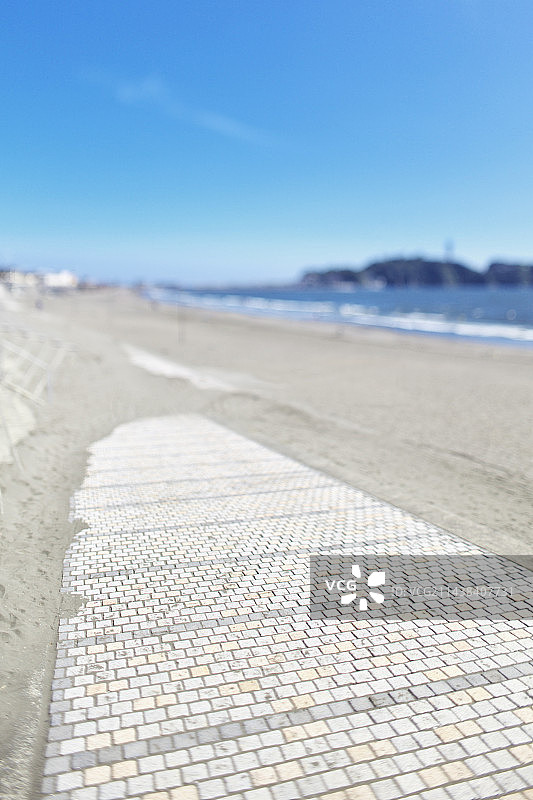 神奈川县藤泽市江之岛海滩坡地风光图片素材