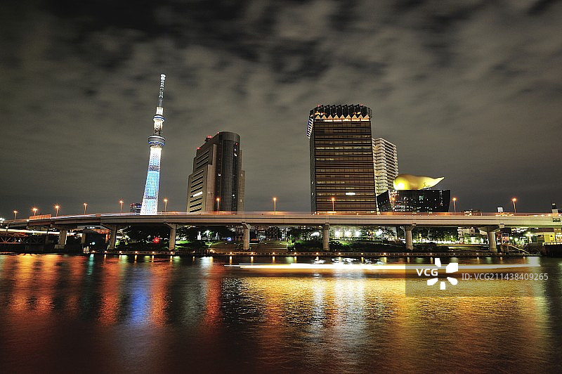 东京晴空塔点亮，东京台东区图片素材