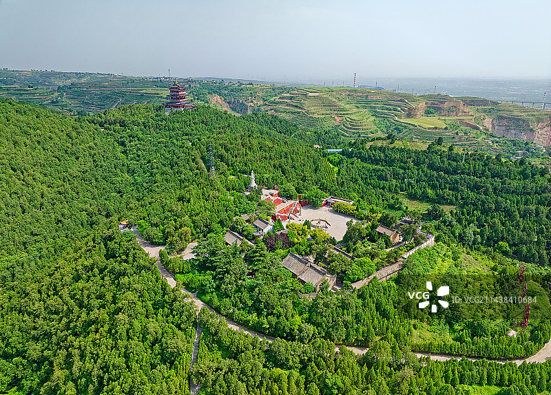 航拍夏季陕西铜川药王山风光图片素材
