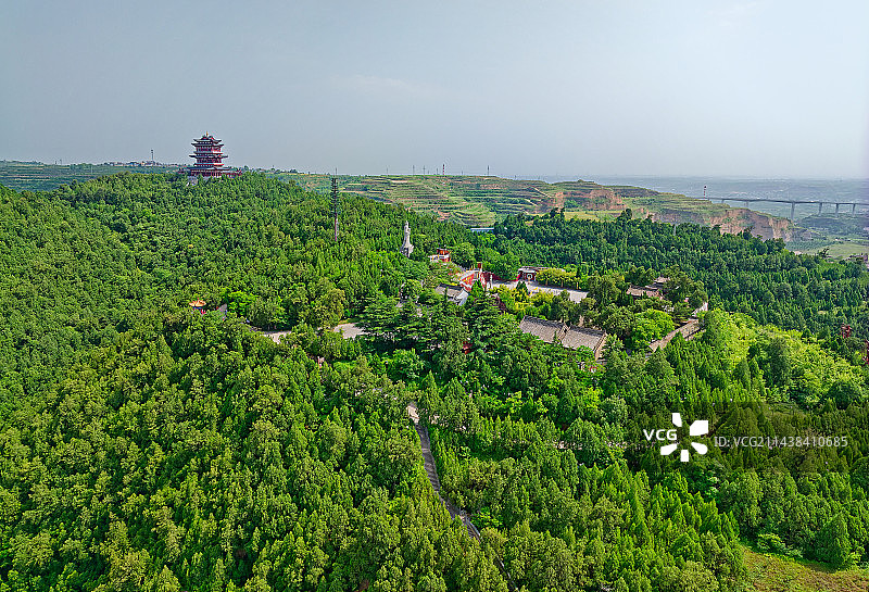 航拍夏季陕西铜川药王山风光图片素材