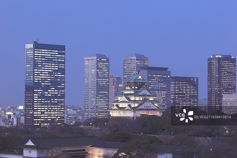 大阪城与大阪商务园夜景图片素材