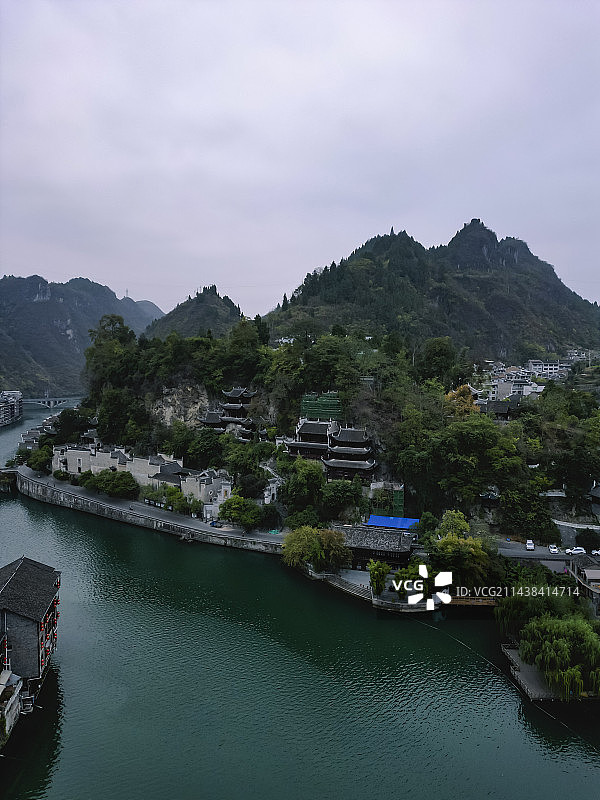 贵州省黔东南苗族侗族自治州镇远县镇远古镇航拍视角美丽风景图片素材