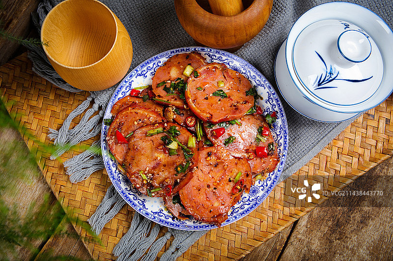 香辣美味下酒菜凉拌卷蹄猪肘图片素材