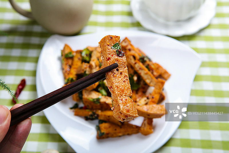 家常凉菜美食凉拌脆皮豆腐图片素材