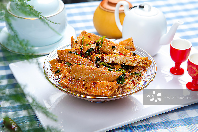 家常凉菜美食凉拌脆皮豆腐图片素材