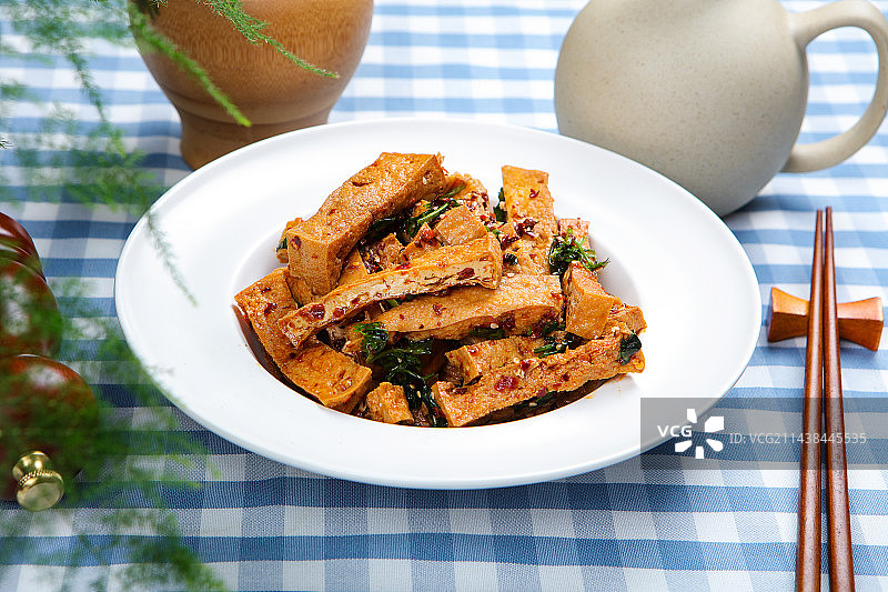 香辣美味特色菜凉拌卤豆腐图片素材