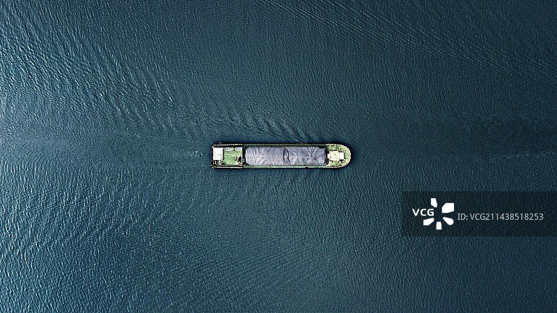 海上船只的高角度视图图片素材