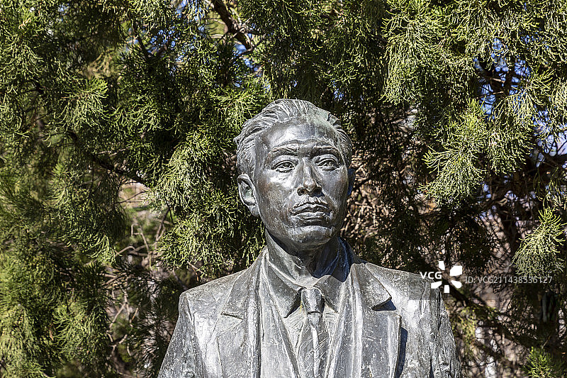 中国现代文学馆：茅盾雕像图片素材