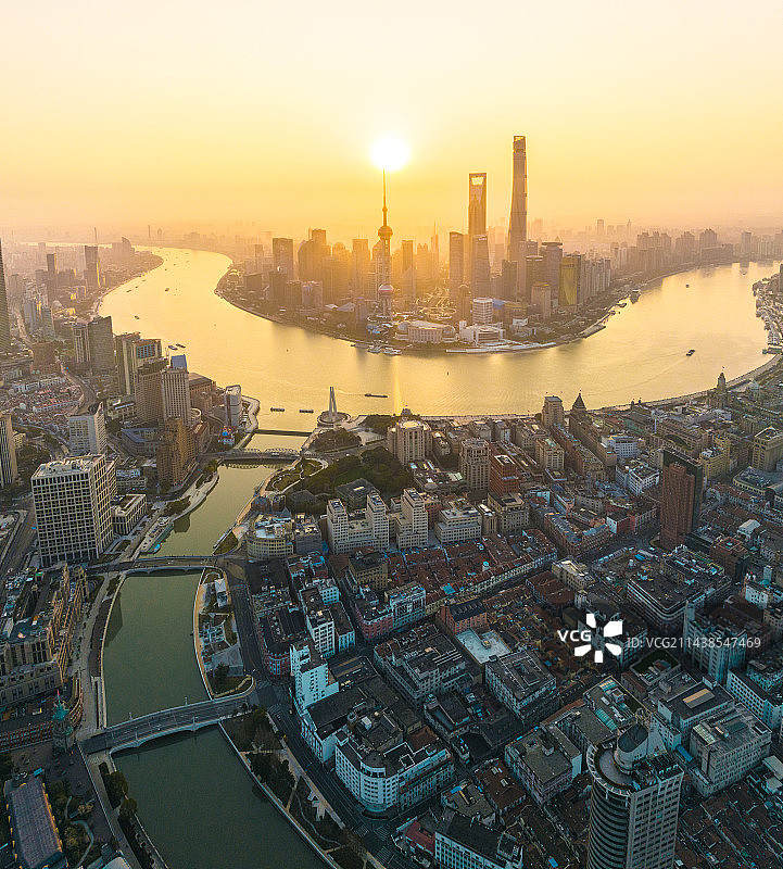 金色的上海日出图片素材