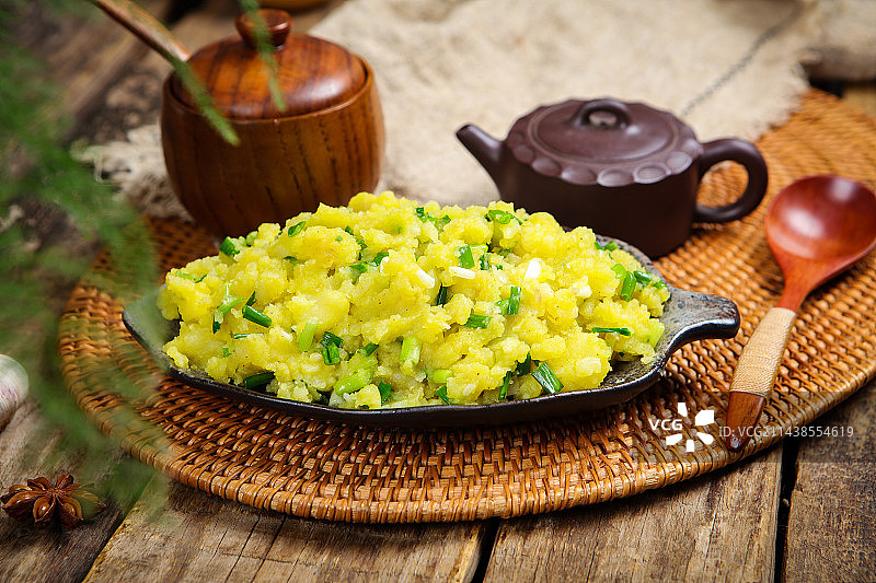 美味家常菜小葱炒土豆泥图片素材