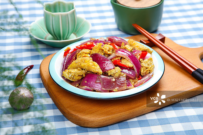 家常小炒菜肴洋葱炒鸡蛋图片素材