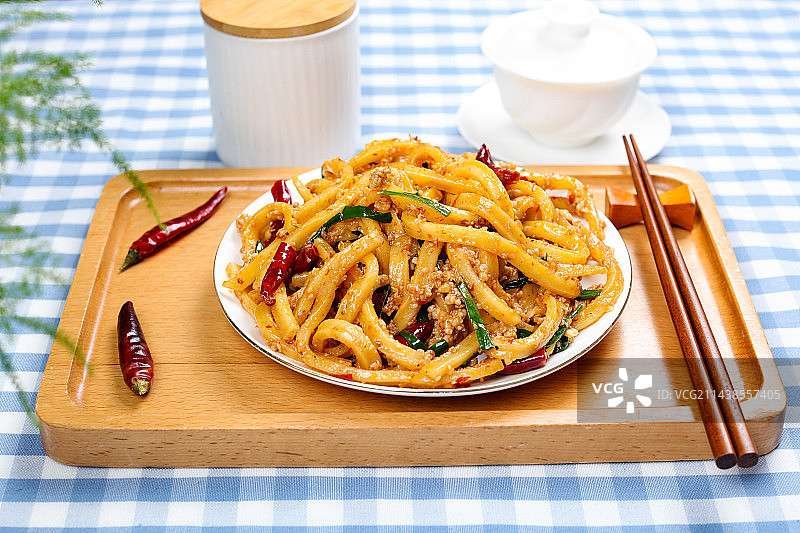 云南特色小吃美食小炒饵块丝图片素材