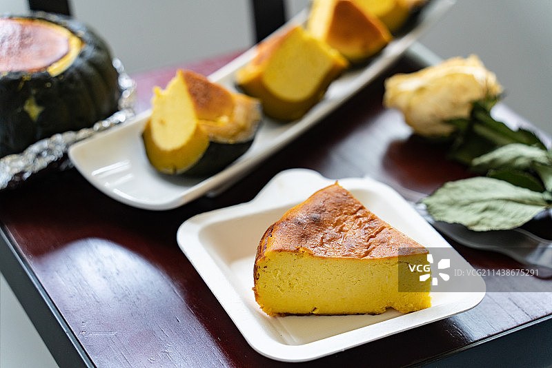 心中的美味 巴斯克蛋糕图片素材