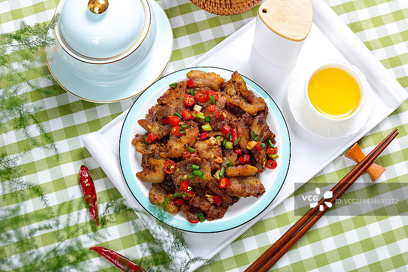 美味特色下酒菜油炸五花肉图片素材