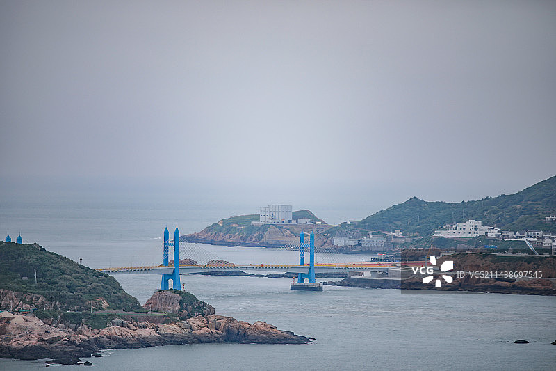 嵊山岛枸杞岛海边贻贝养殖基地及三礁江大桥图片素材