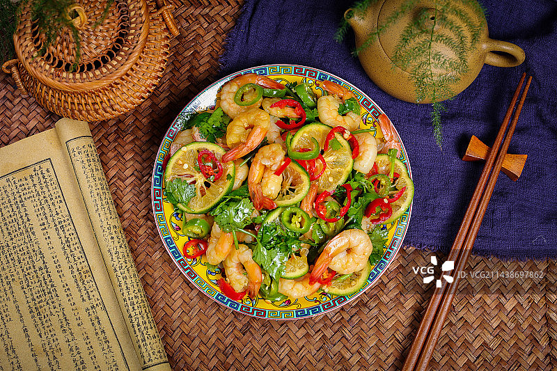 开胃爽口特色小吃美食柠檬腌虾仁图片素材