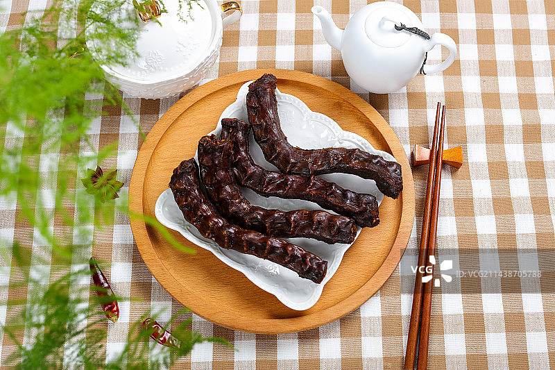 五香美味小吃美食酱卤鸭脖子图片素材