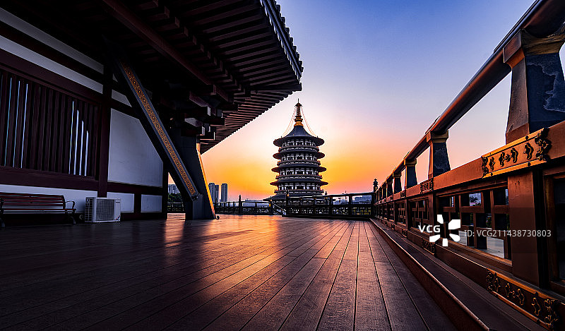 夕阳下的图片素材