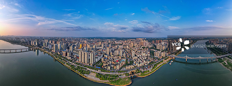 中国株洲芦淞区天际线全景图片素材