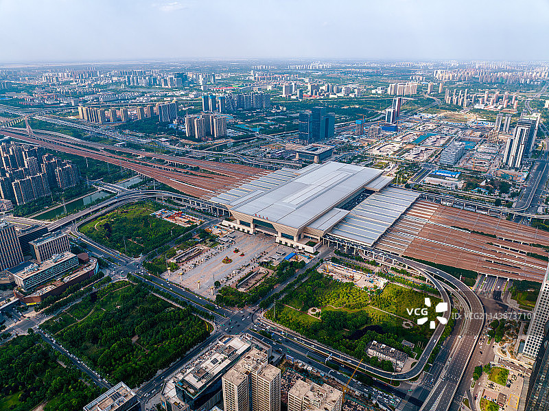 郑州东站白天高视角航拍风光图片素材
