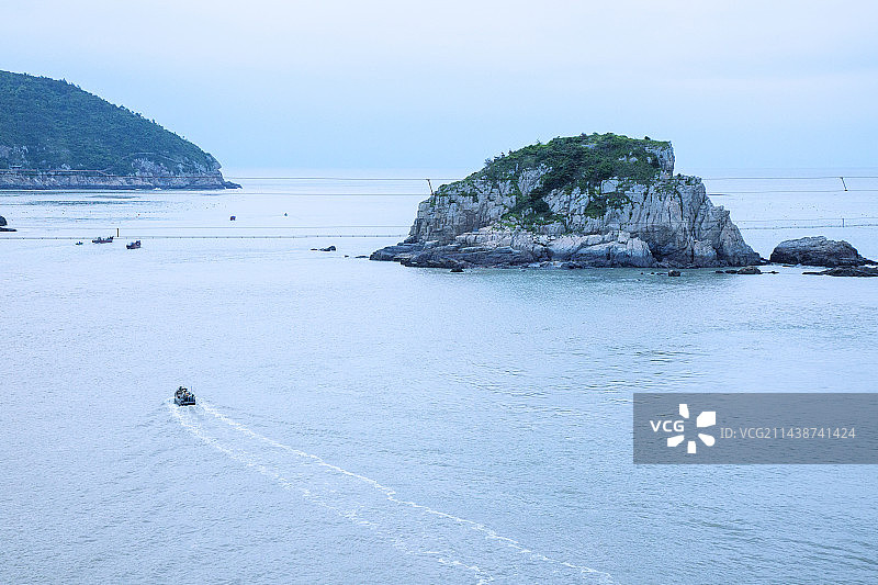 浙江温州市“洞头风景区”半屏山风光。图片素材